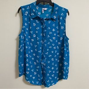 Elle Blue Floral Button Down Blouse